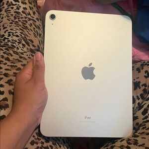 TRADE ONLY ipad 10th gen